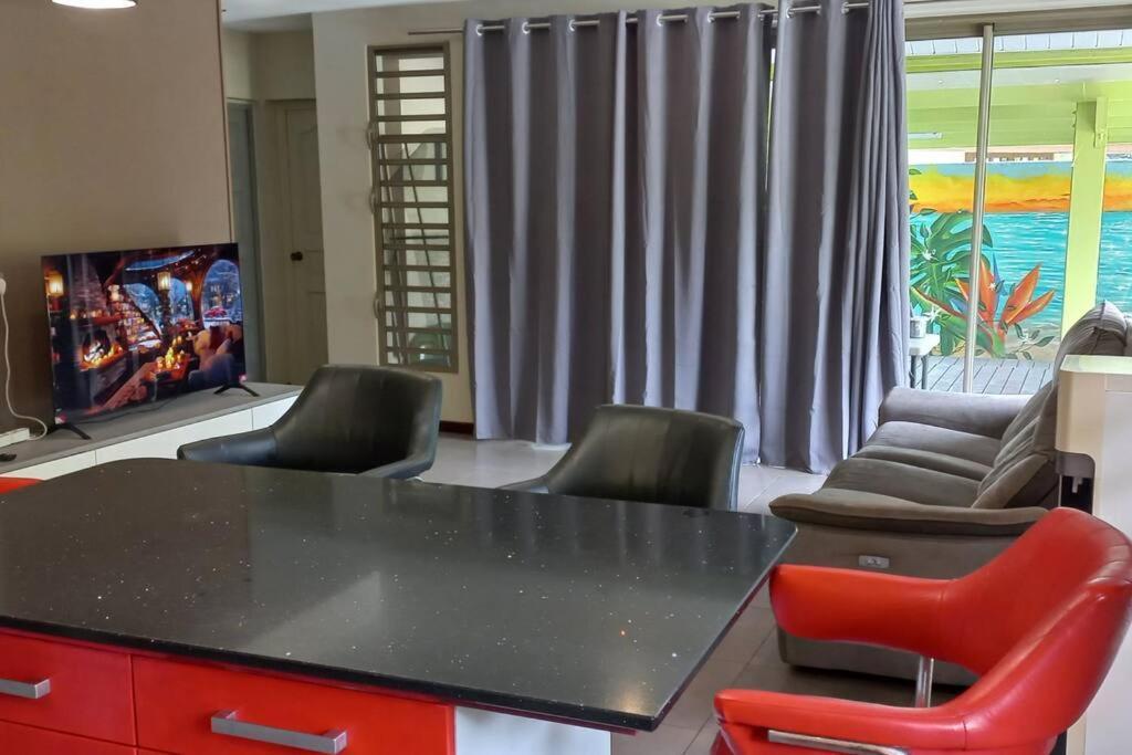 Iolana'S Beach House - Beautiful Home Punaauia  Exterior foto